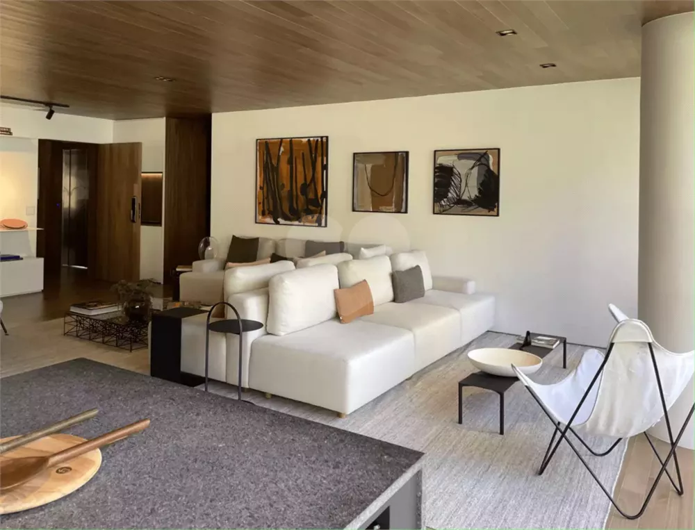 Apartamento, 3 quartos, 224 m² - Foto 1