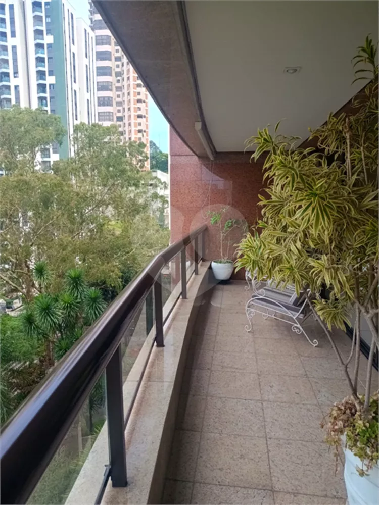 Apartamento, 3 quartos, 226 m² - Foto 4
