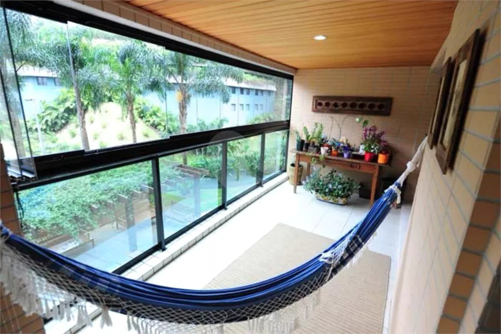 Apartamento, 3 quartos, 160 m² - Foto 1