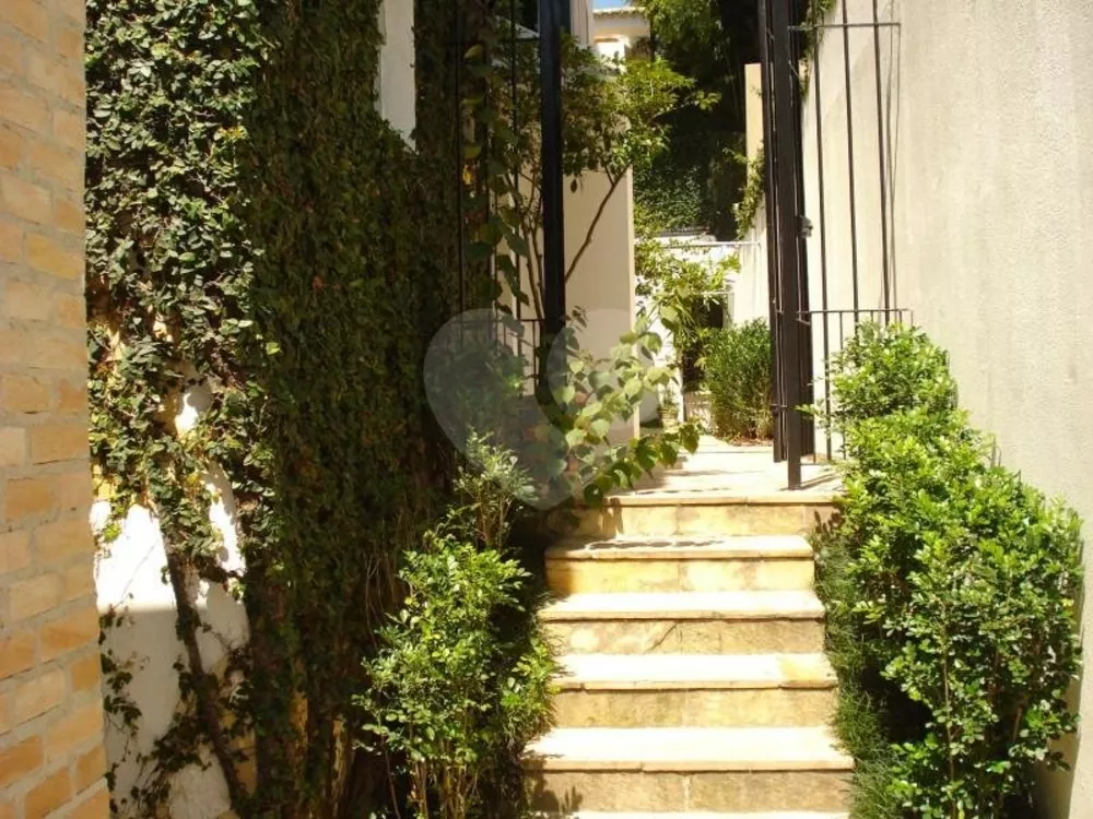 Sobrado, 4 quartos, 391 m² - Foto 1