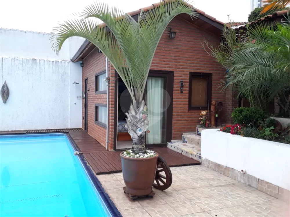 Casa, 4 quartos, 200 m² - Foto 1