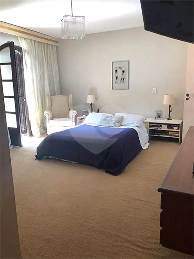 Casa, 4 quartos, 380 m² - Foto 1
