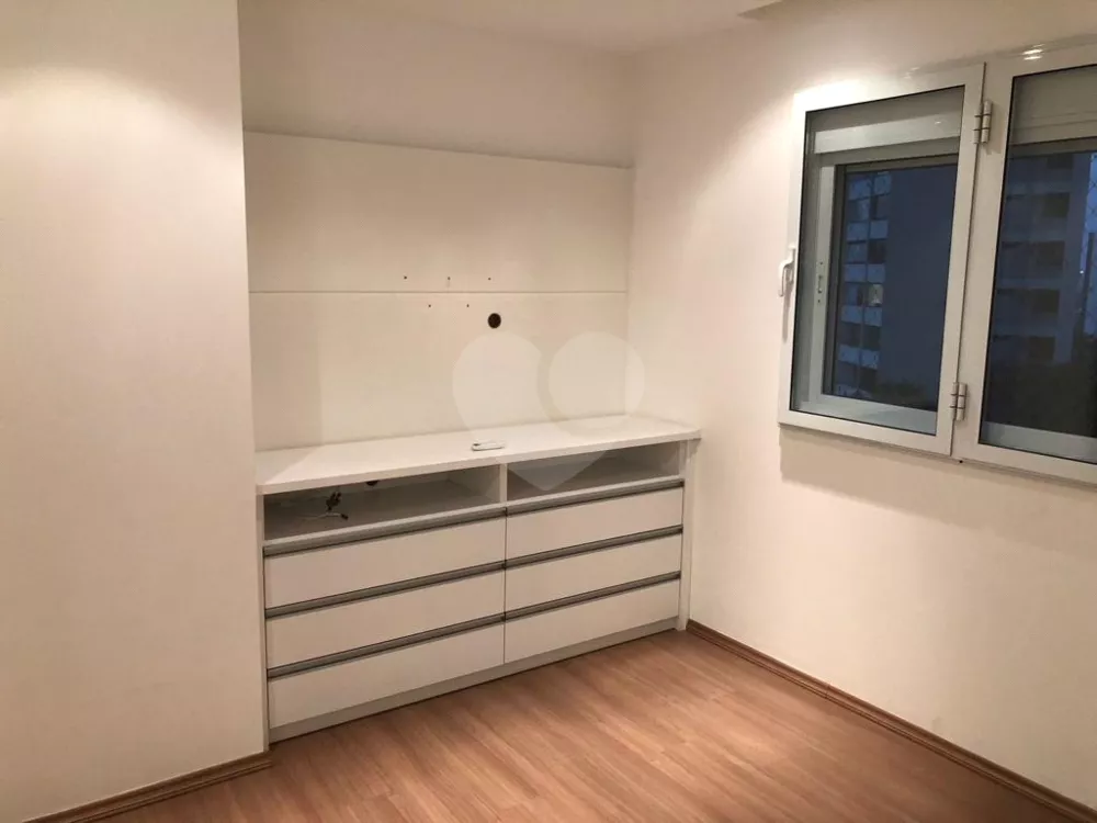 Apartamento, 3 quartos, 132 m² - Foto 2