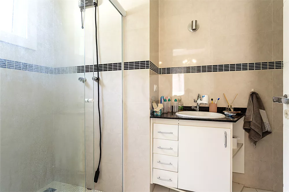 Casa, 3 quartos, 270 m² - Foto 1