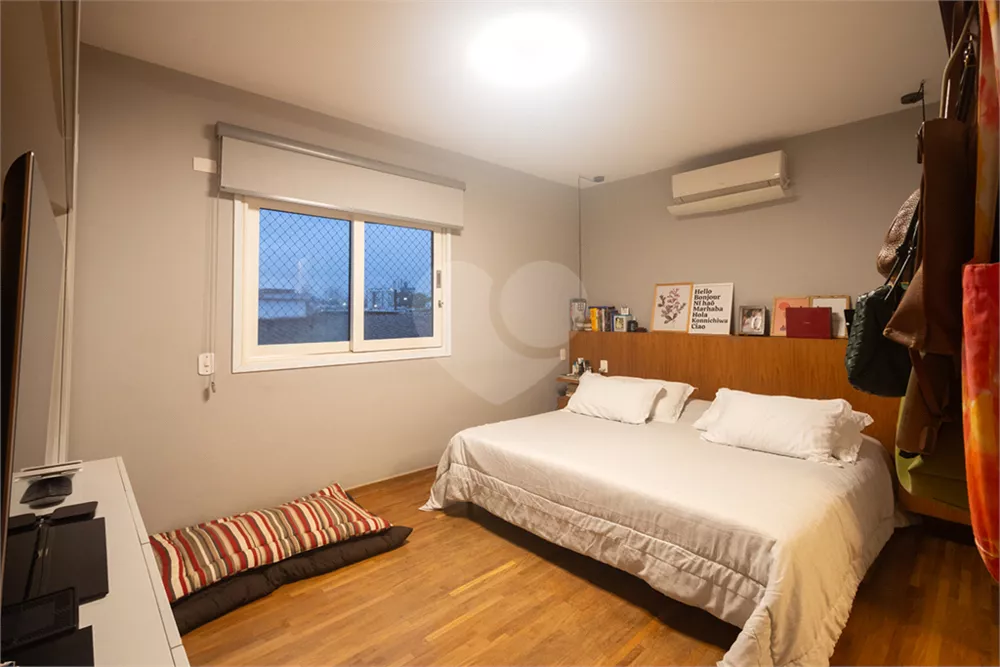 Sobrado, 3 quartos, 369 m² - Foto 2