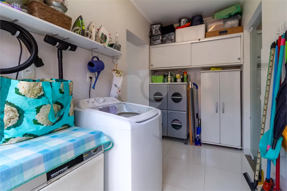 Sobrado, 3 quartos, 310 m² - Foto 2