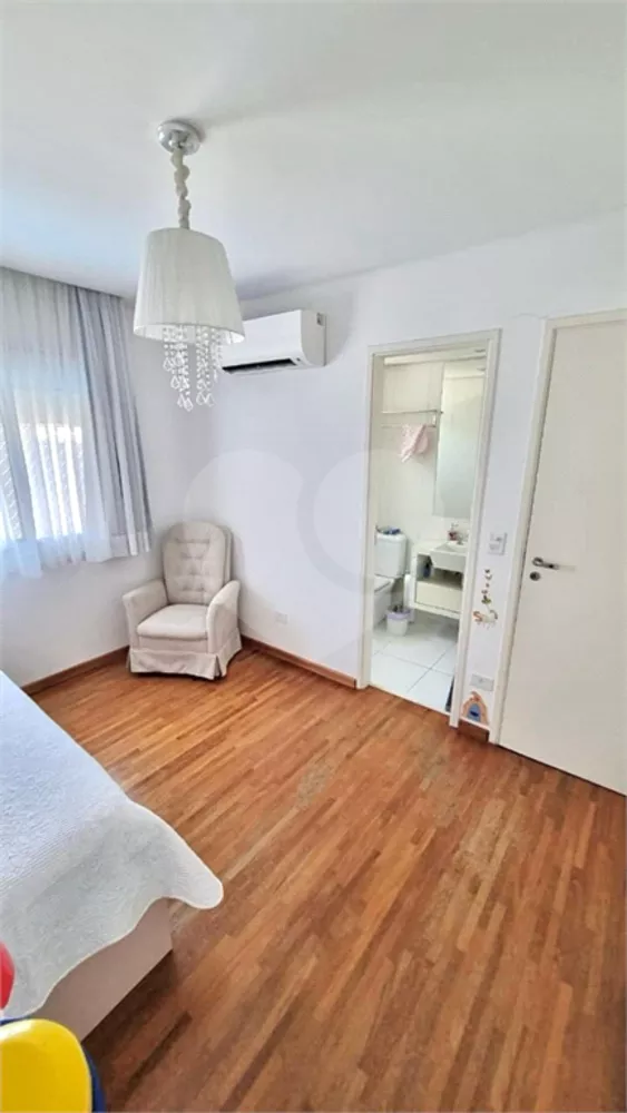 Apartamento, 3 quartos, 184 m² - Foto 1