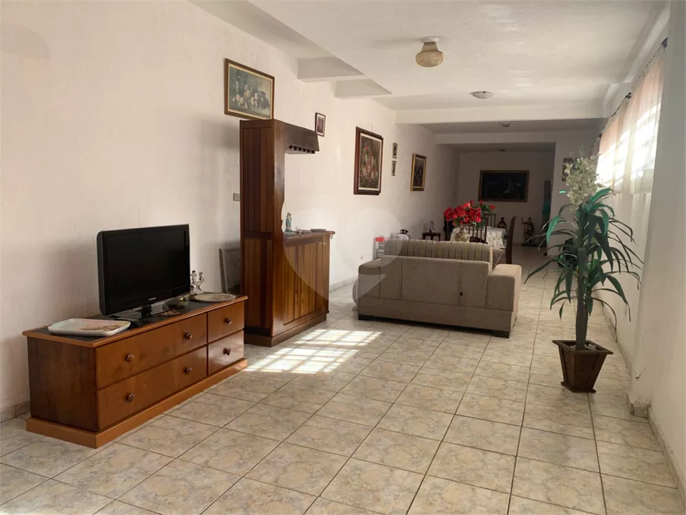 Casa, 3 quartos, 192 m² - Foto 1