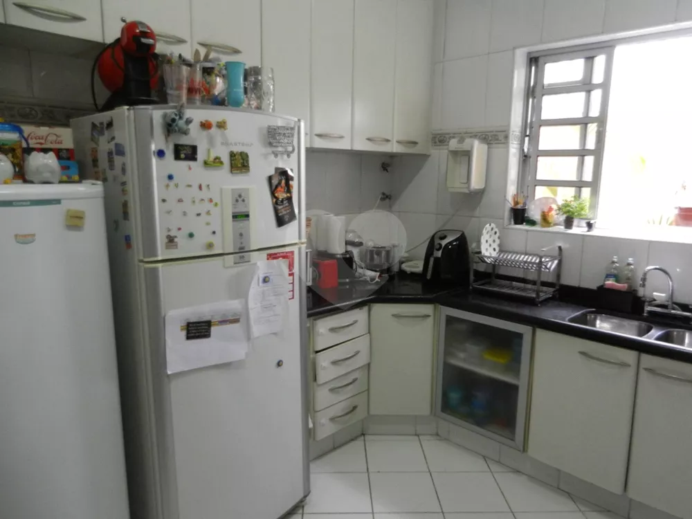Casa, 3 quartos, 240 m² - Foto 2