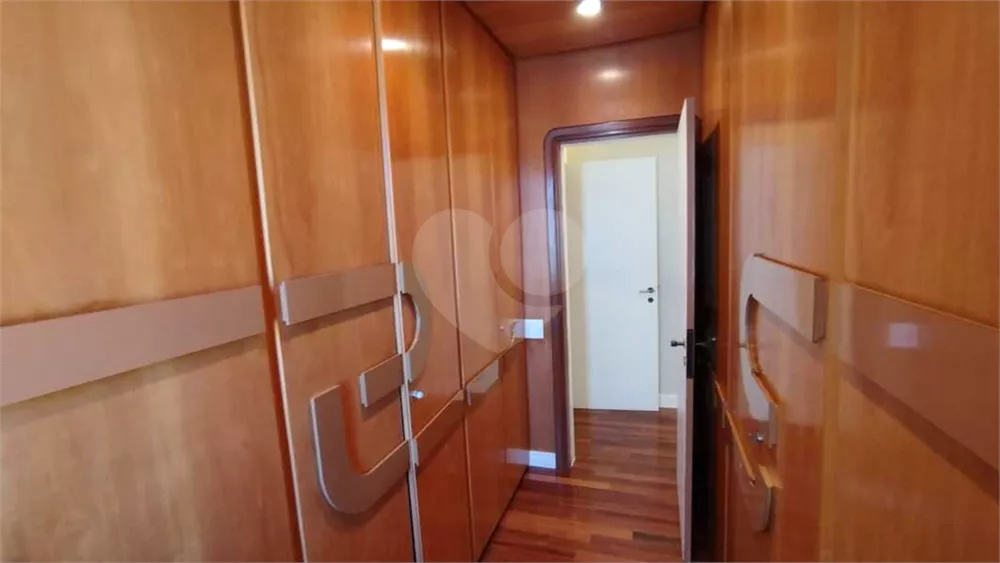 Apartamento, 3 quartos, 490 m² - Foto 2
