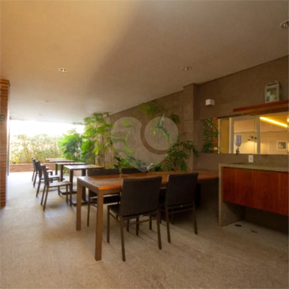 Apartamento, 3 quartos, 229 m² - Foto 2