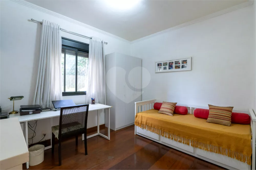Apartamento, 3 quartos, 191 m² - Foto 1
