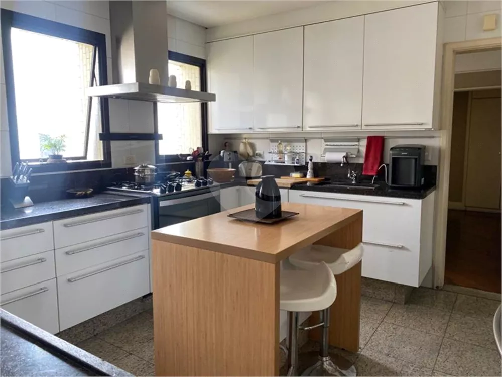 Apartamento, 4 quartos, 330 m² - Foto 2