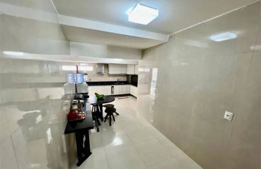 Casa à venda com 4 quartos, 280m² - Foto 12