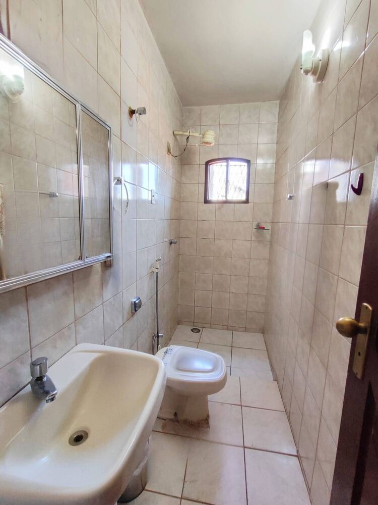 Casa à venda com 5 quartos, 320m² - Foto 9