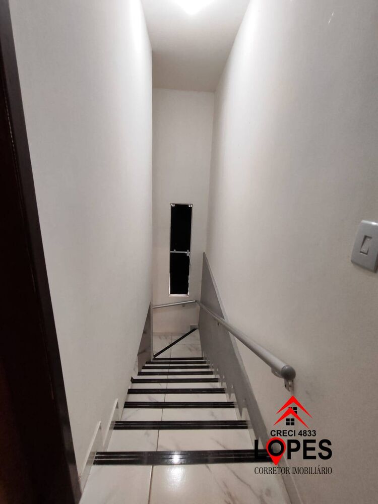 Casa à venda com 2 quartos, 75m² - Foto 4