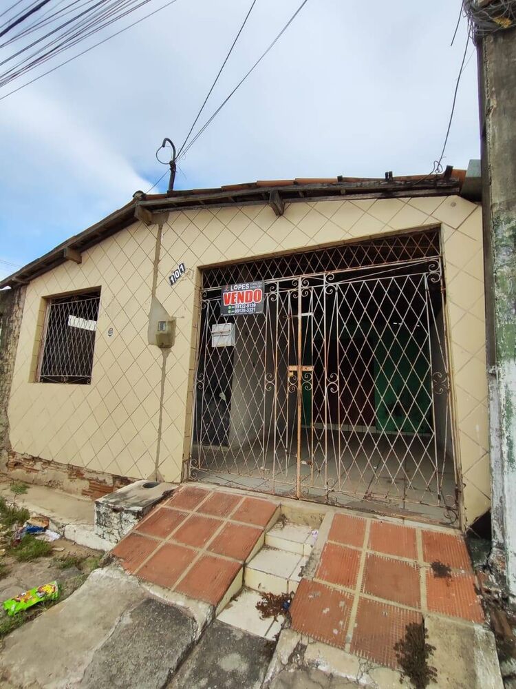 Casa à venda com 4 quartos, 200m² - Foto 1