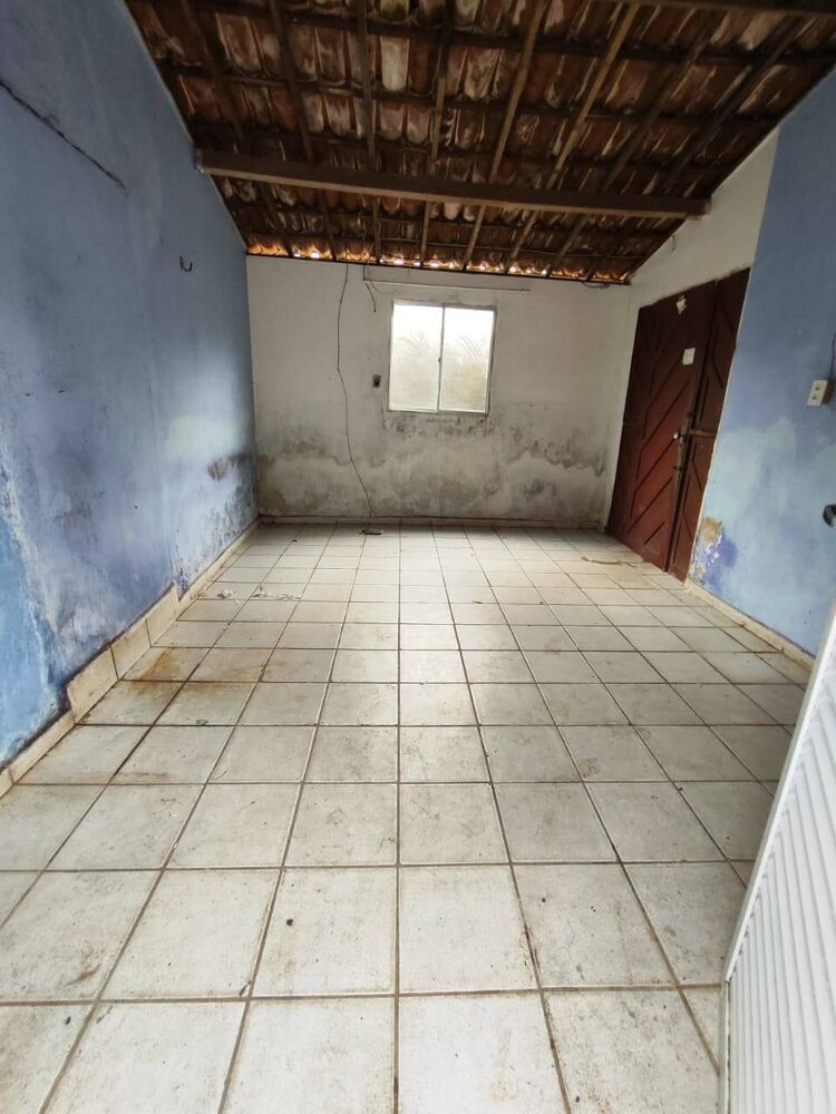Casa à venda com 4 quartos, 200m² - Foto 4