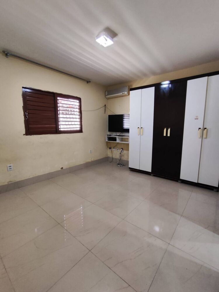 Casa à venda com 4 quartos, 250m² - Foto 10