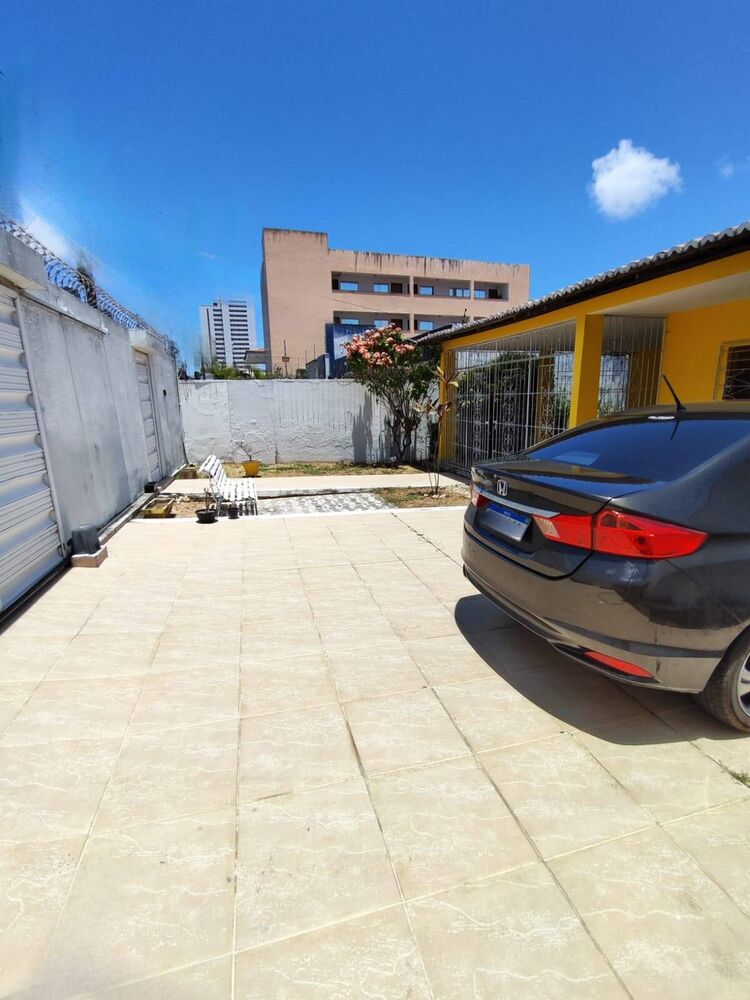 Casa à venda com 4 quartos, 250m² - Foto 3