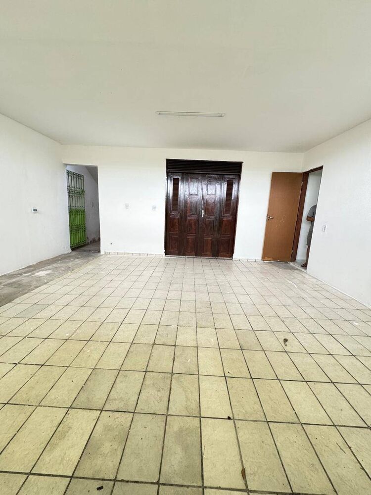 Casa à venda e aluguel com 3 quartos, 300m² - Foto 10