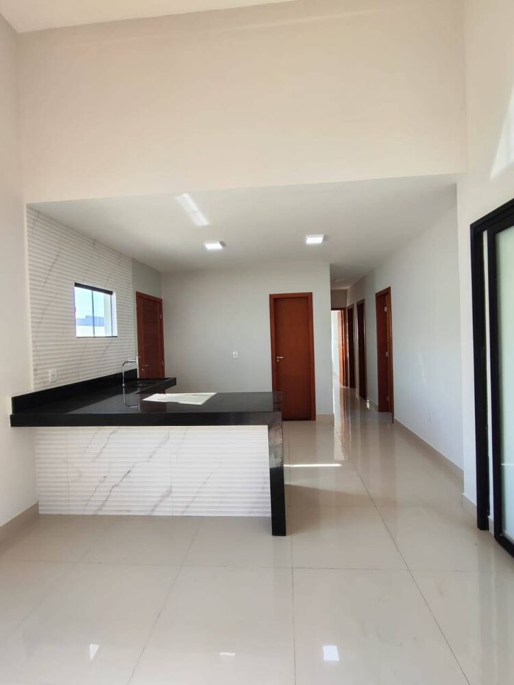 Casa à venda com 3 quartos, 150m² - Foto 3