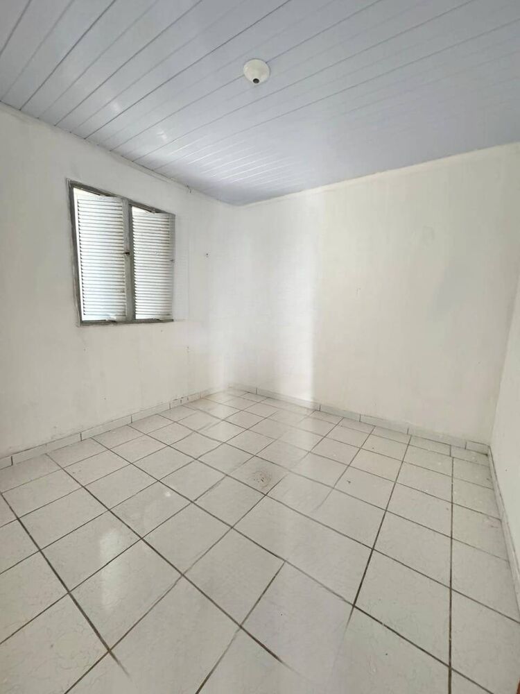 Casa à venda com 3 quartos, 170m² - Foto 3