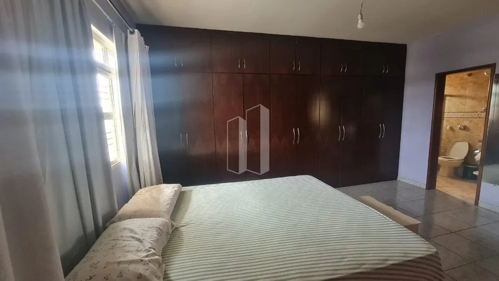 Casa, 5 quartos, 441 m² - Foto 3