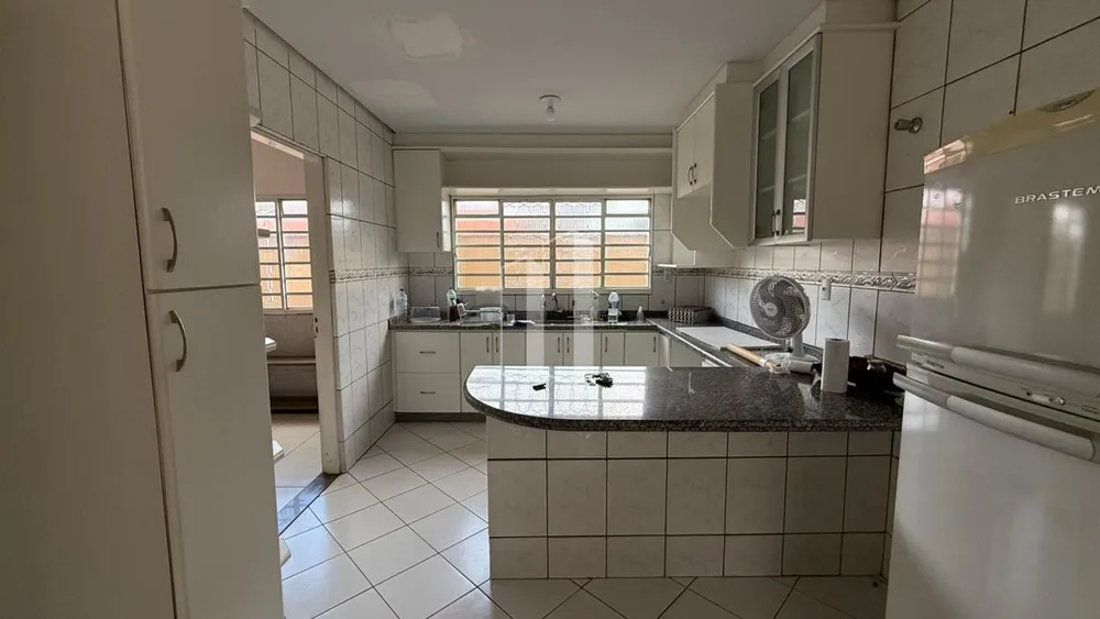 Casa, 3 quartos, 266 m² - Foto 4