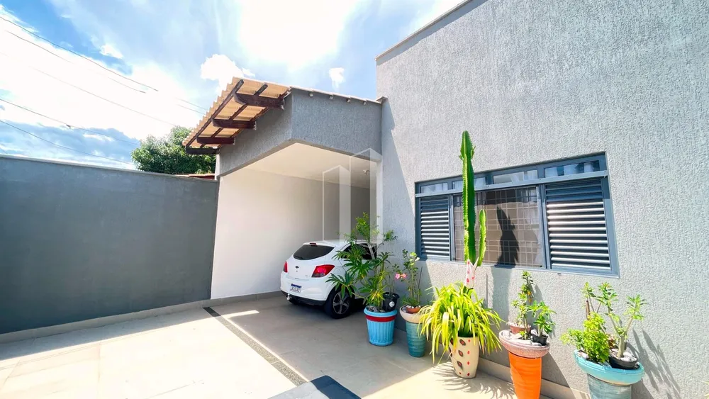 Casa, 3 quartos, 210 m² - Foto 1
