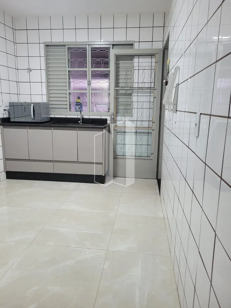 Casa, 3 quartos, 151 m² - Foto 1