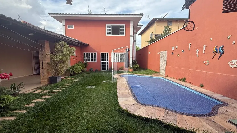 Casa, 3 quartos, 292 m² - Foto 1