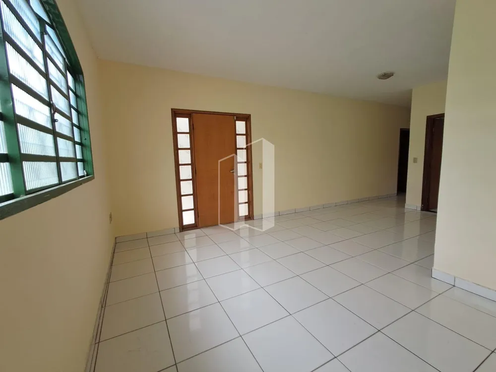 Casa, 3 quartos, 190 m² - Foto 3