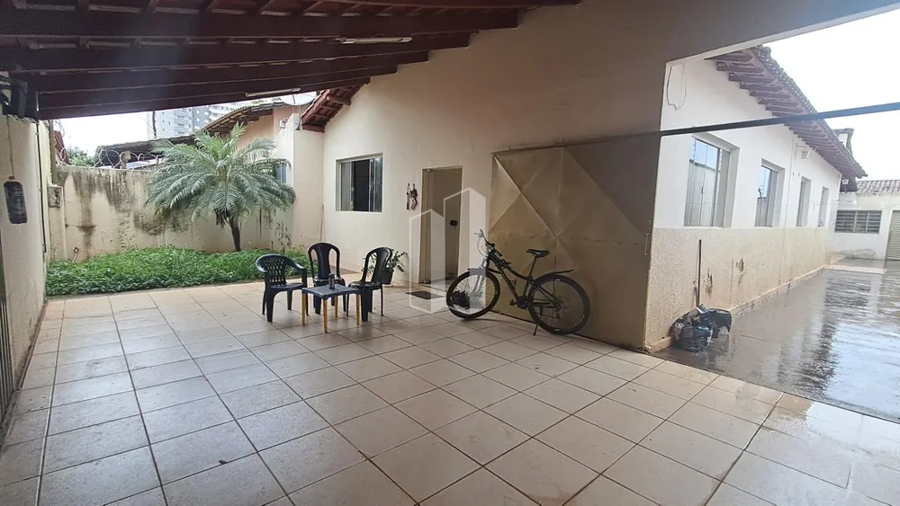 Casa, 5 quartos, 315 m² - Foto 1