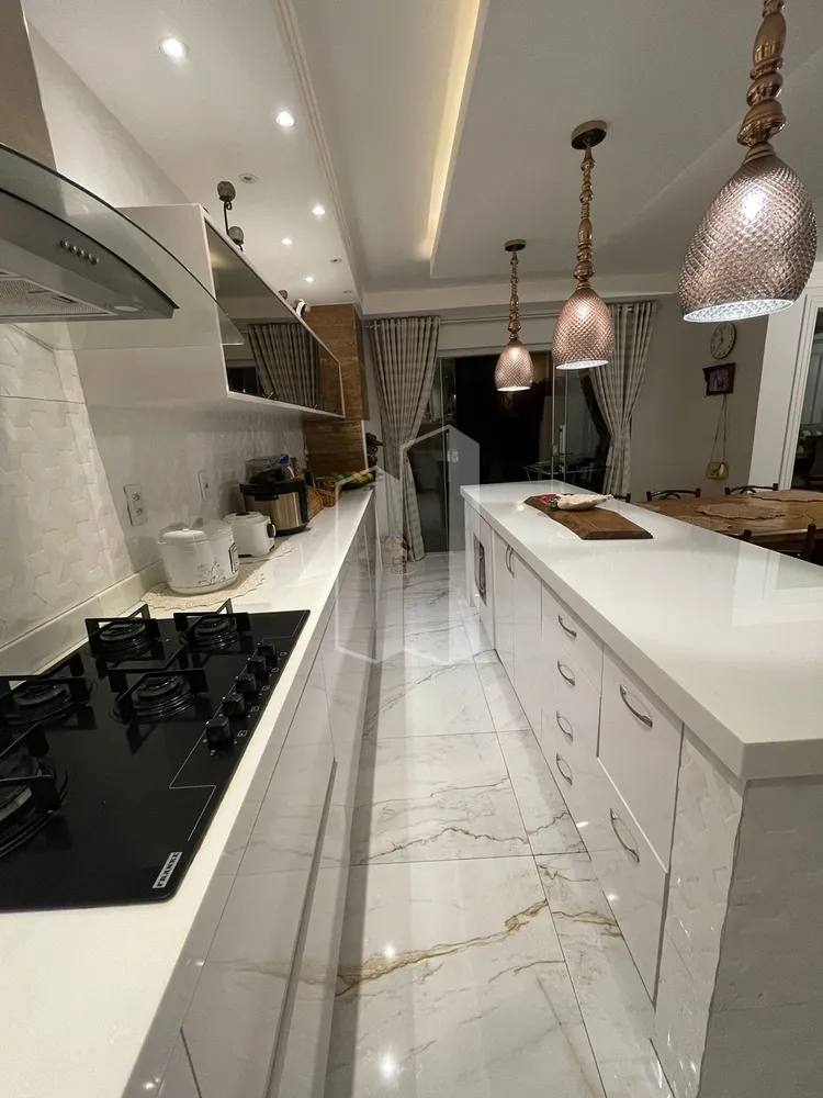 Casa, 4 quartos, 290 m² - Foto 1