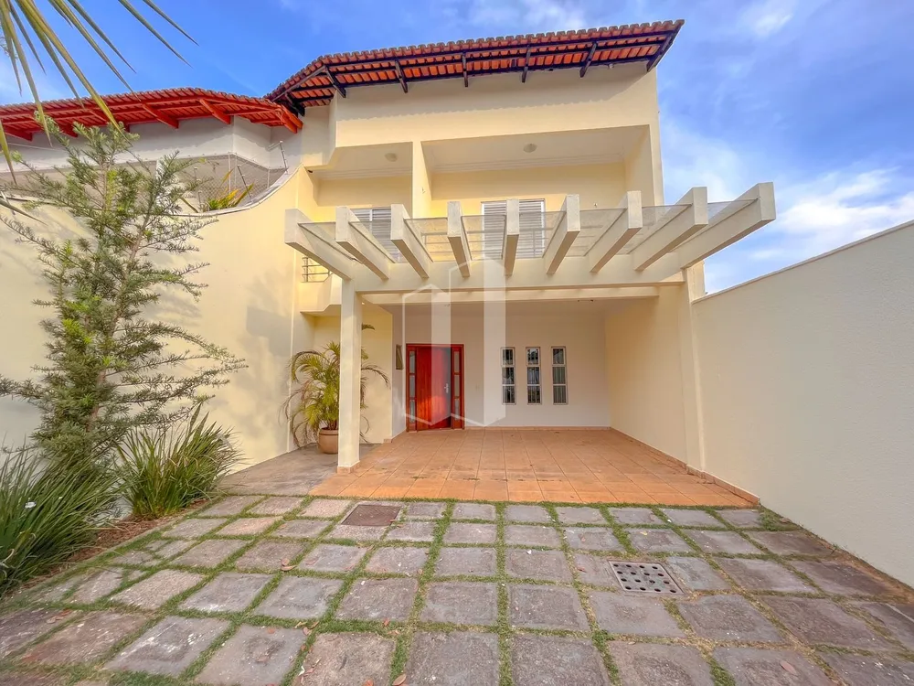 Casa, 4 quartos, 189 m² - Foto 2