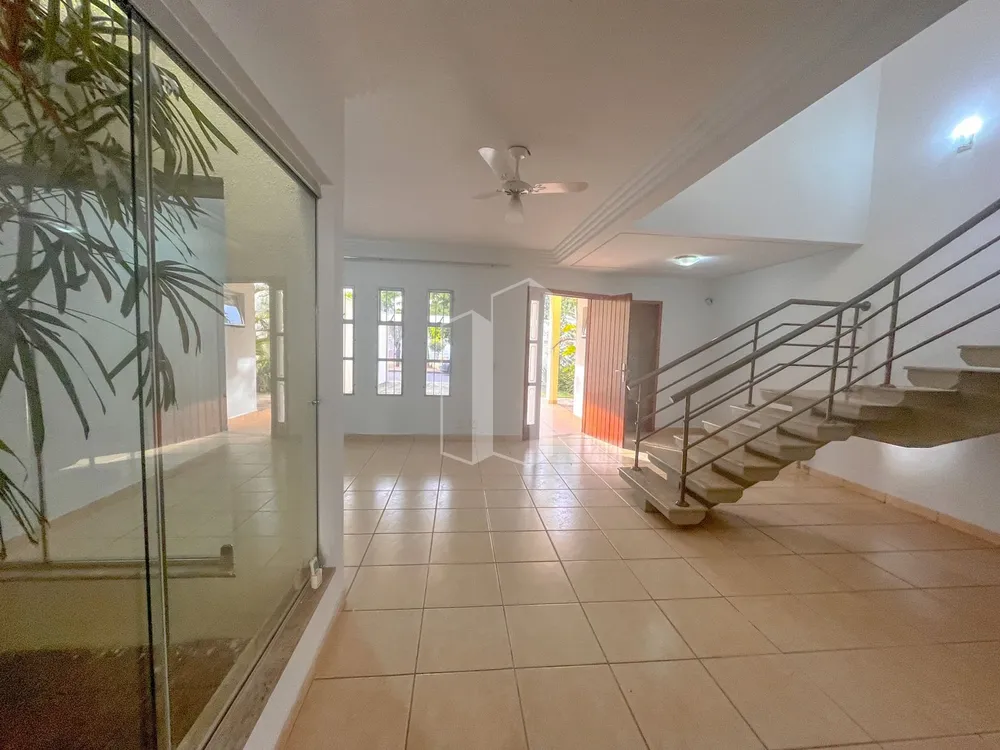 Casa, 4 quartos, 189 m² - Foto 1