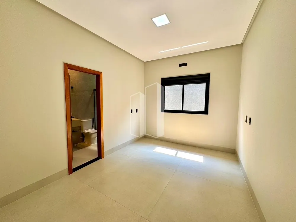 Casa, 3 quartos, 241 m² - Foto 1