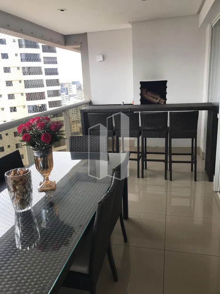 Apartamento, 3 quartos, 156 m² - Foto 1