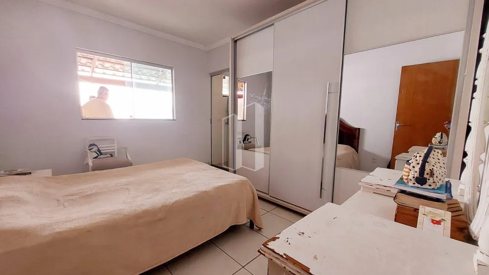 Casa, 3 quartos, 184 m² - Foto 2