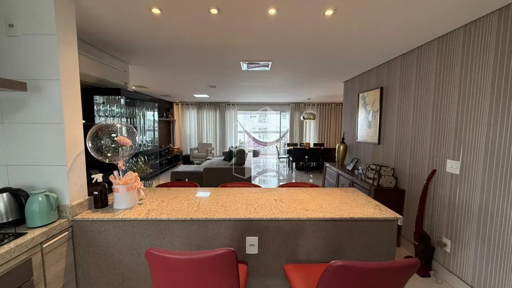 Apartamento, 3 quartos, 130 m² - Foto 2