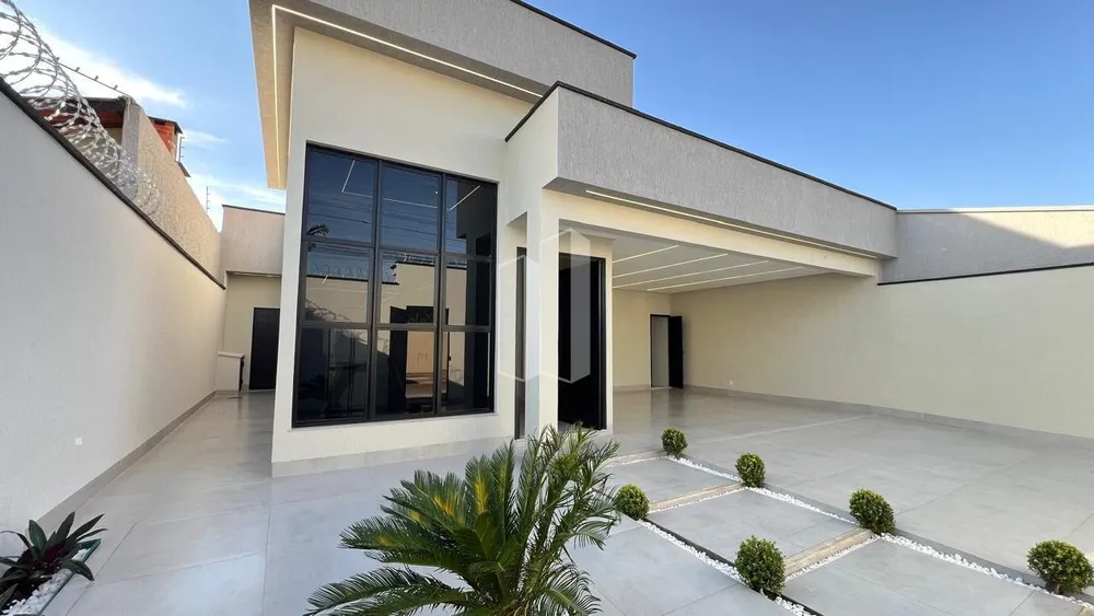 Casa, 3 quartos, 228 m² - Foto 1