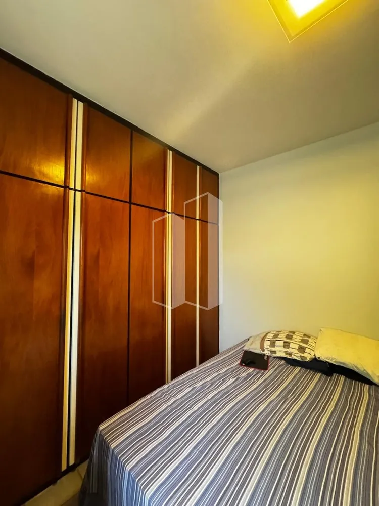 Casa, 4 quartos, 246 m² - Foto 2