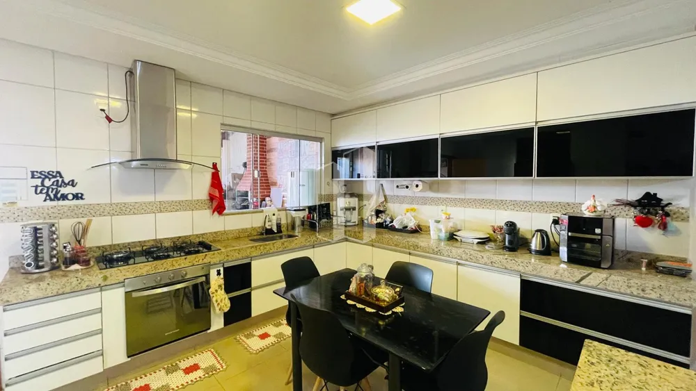 Casa, 4 quartos, 240 m² - Foto 5