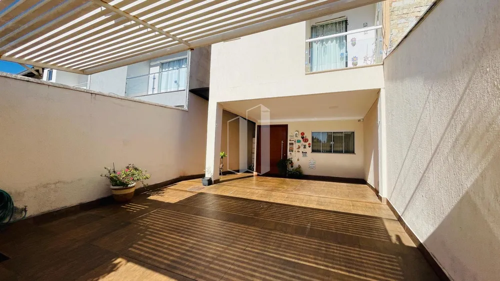 Casa, 4 quartos, 240 m² - Foto 4