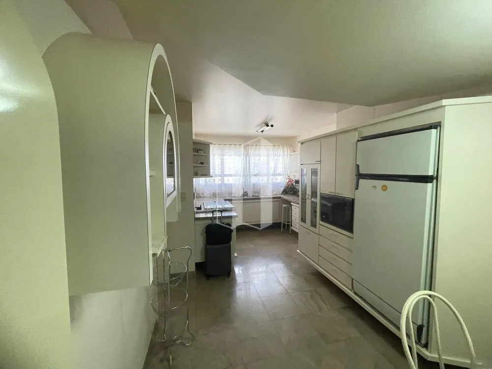 Apartamento, 4 quartos, 209 m² - Foto 7