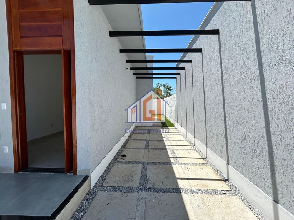 Casa à venda com 2 quartos, 88m² - Foto 2