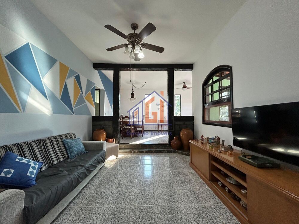 Casa à venda com 3 quartos, 900m² - Foto 7