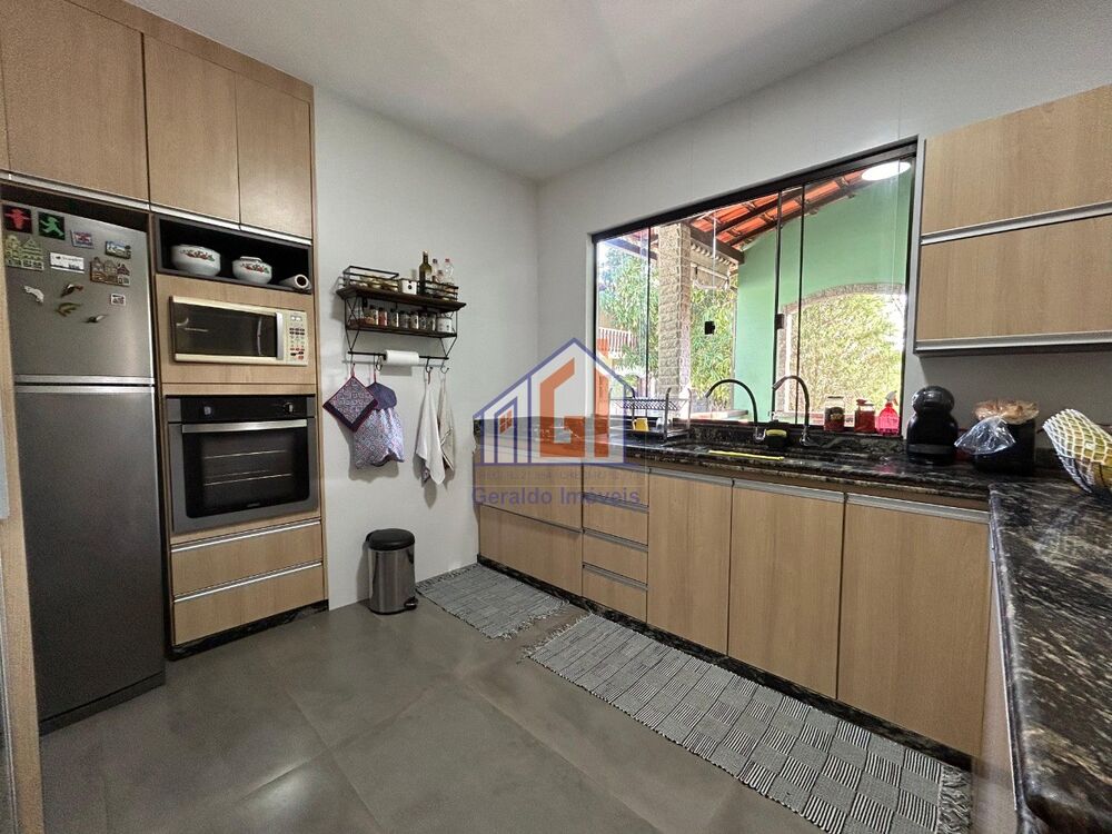 Casa à venda com 3 quartos, 900m² - Foto 26