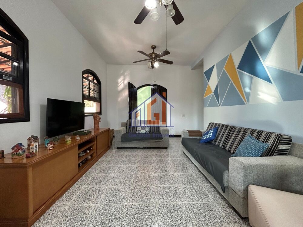 Casa à venda com 3 quartos, 900m² - Foto 8